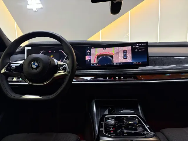 BMW BMW 7 Series 2023 Model 740Li Premium Luxury Package — Фото автомобиля 21