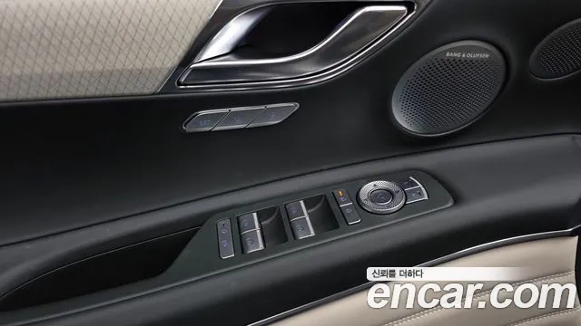 Genesis GV80 — Фото автомобиля 24