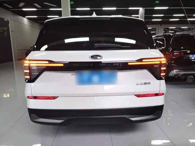Ford Edge — Фото автомобиля 5