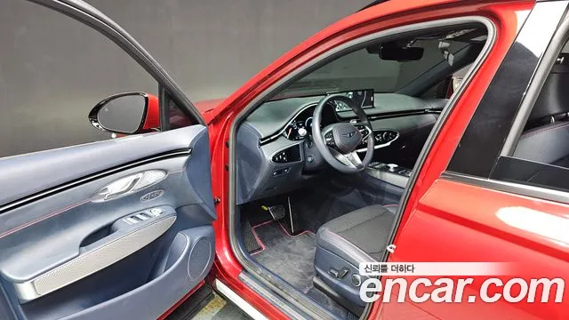 Genesis GV70 — Фото автомобиля 15