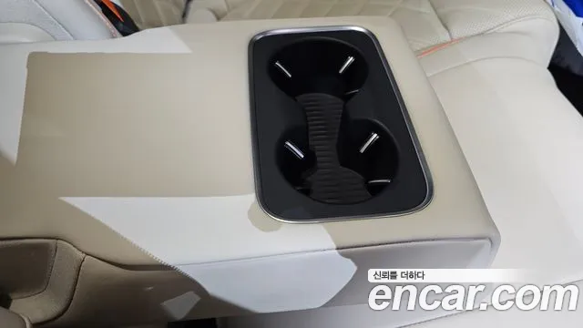 Genesis GV70 2.5T Бензин 2WD — Фото автомобиля 26