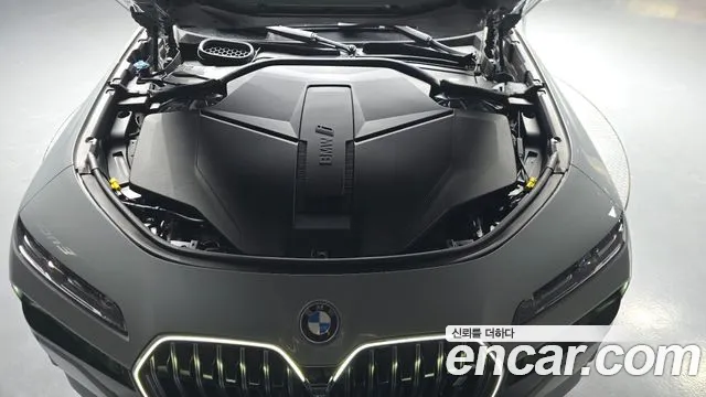 BMW i7 — Фото автомобиля 6