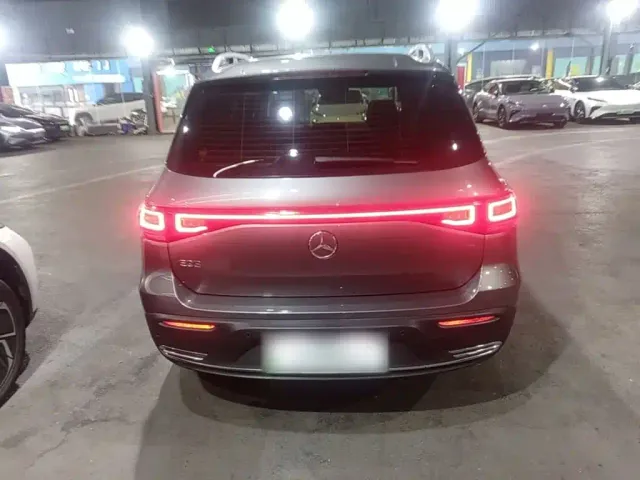 Mercedes-Benz EQB — Фото автомобиля 5