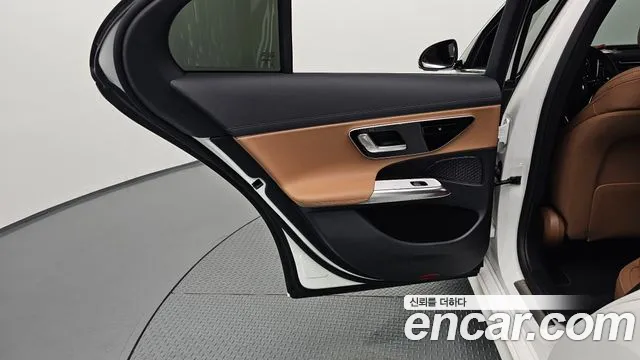 Mercedes-Benz E-Class W214 — Фото автомобиля 14