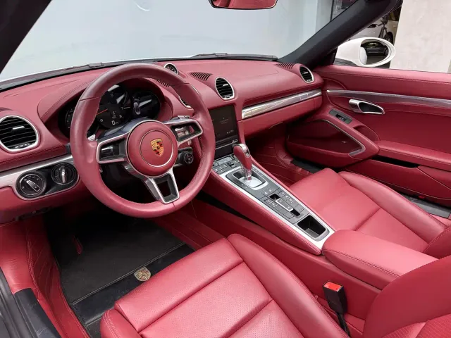 Porsche 718 — Фото автомобиля 7