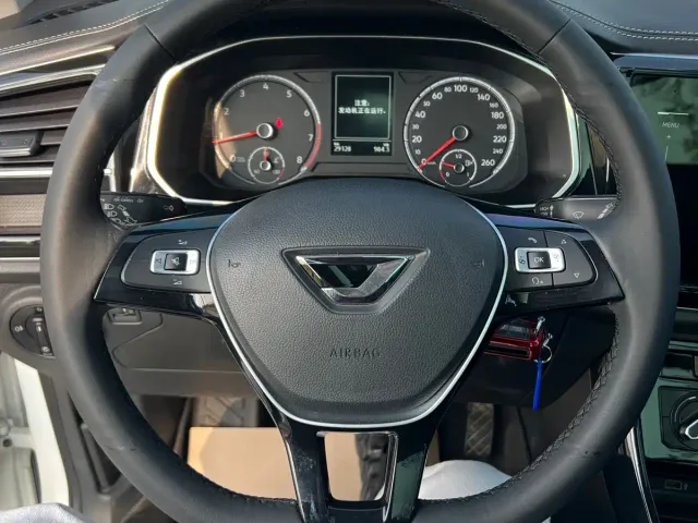 Jetta VS7 — Фото автомобиля 11