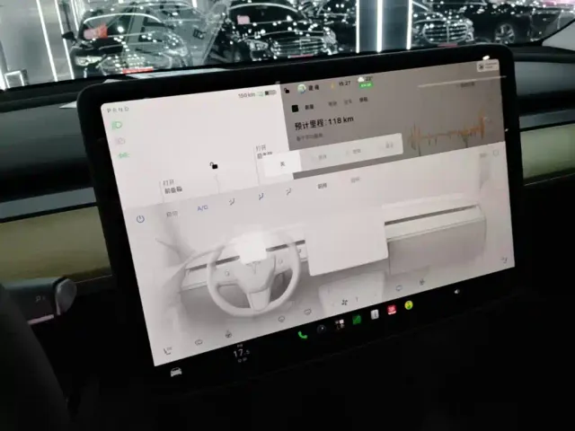 Tesla Model Y — Фото автомобиля 12