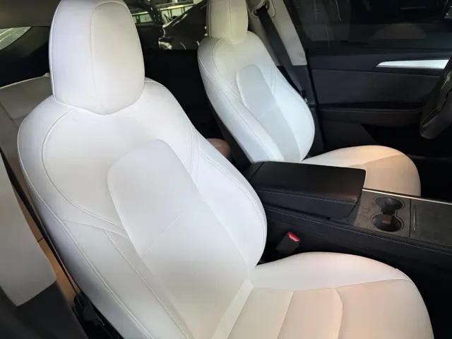 Tesla Model Y — Фото автомобиля 7