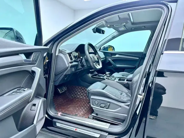 Audi Q5L — Фото автомобиля 9