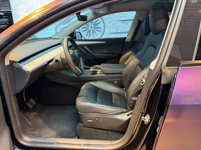Tesla Model Y — Фото автомобиля 6