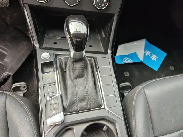 Volkswagen Passat — Фото автомобиля 13