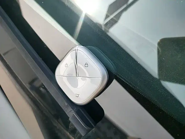 Baojun Yep Plus — Фото автомобиля 8