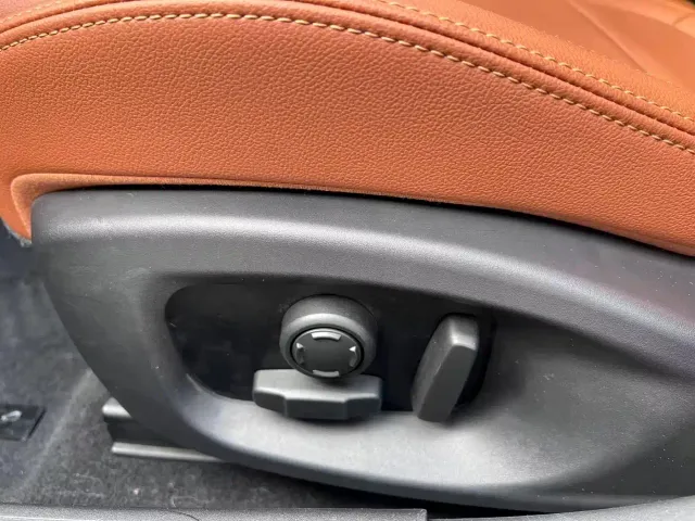 Jaguar XEL — Фото автомобиля 13