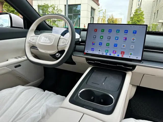Dongfeng eπ 007 — Фото автомобиля 7