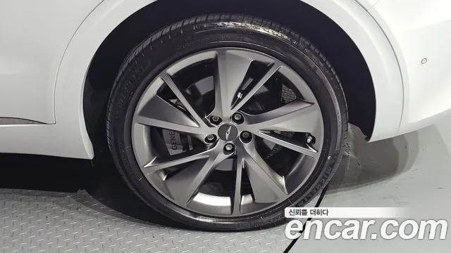 Genesis GV70 2.5T Бензин AWD — Фото автомобиля 21
