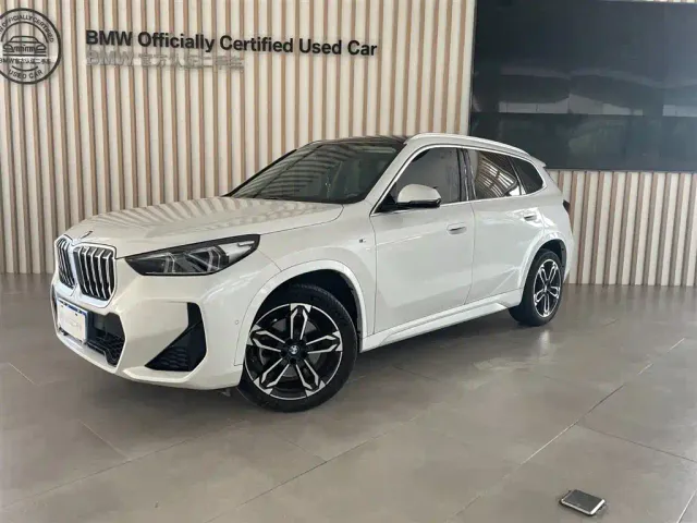 Фотография автомобиля — BMW X1