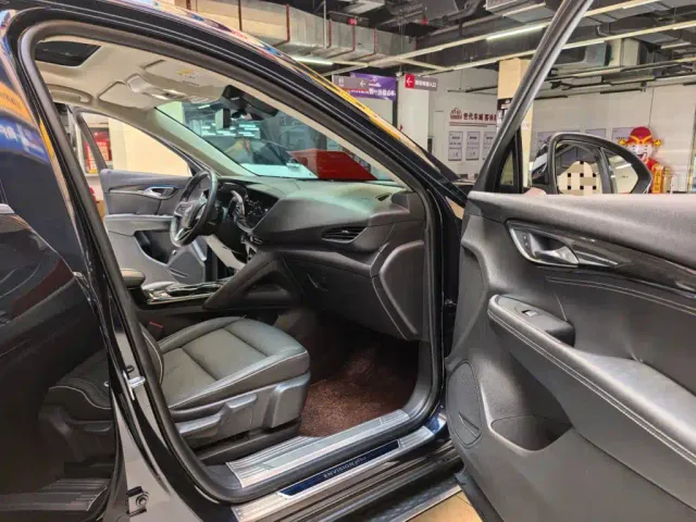 Buick Envision Plus — Фото автомобиля 9