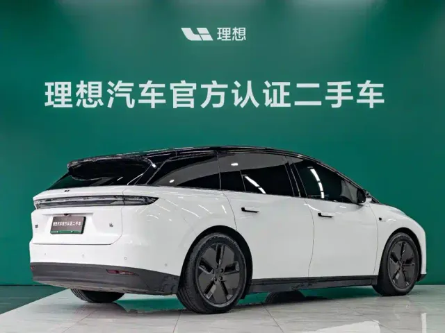 Li Auto i6 — Фото автомобиля 4