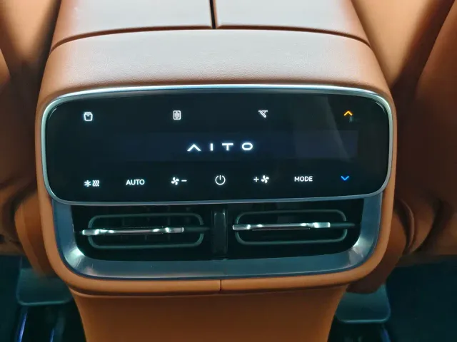 Aito M7 — Фото автомобиля 17