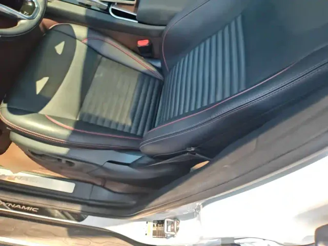 Land Rover Discovery Sport — Фото автомобиля 14