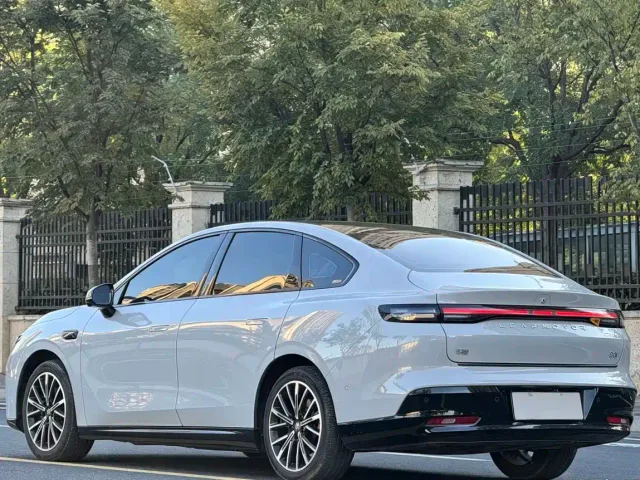 Leapmotor B01 — Фото автомобиля 7