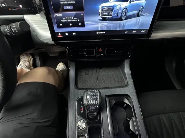 GAC Trumpchi GS8 — Фото автомобиля 19