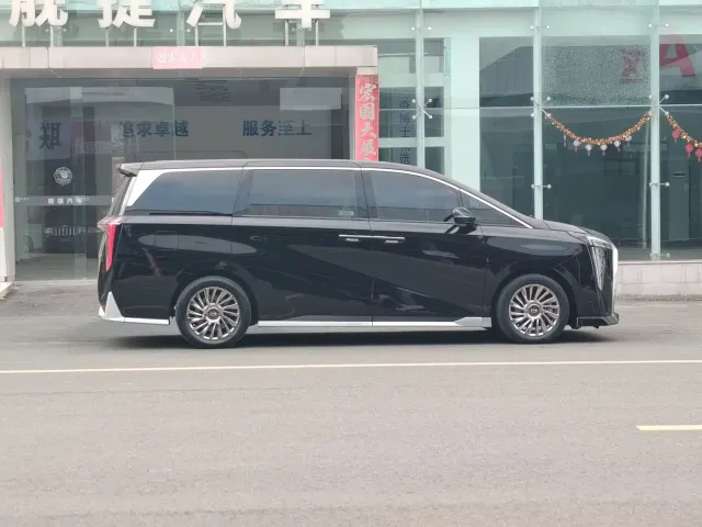 GAC Trumpchi M8 — Фото автомобиля 5