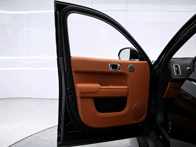 Li Auto L7 — Фото автомобиля 12