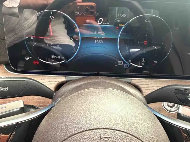 Mercedes-Benz E-Class — Фото автомобиля 8