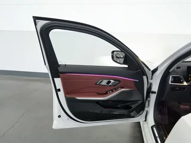 BMW 3 Series — Фото автомобиля 8