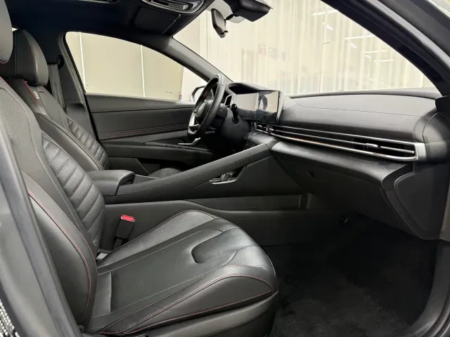 Hyundai Elantra — Фото автомобиля 8
