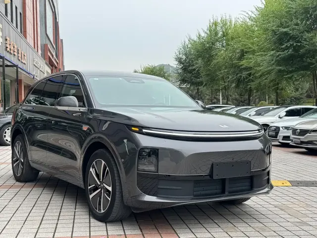 Li Auto L6 — Фото автомобиля 3