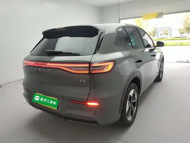 Geely Galaxy E5 — Фото автомобиля 6