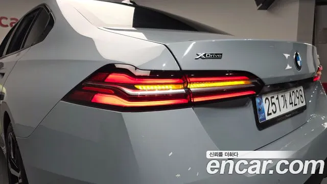 BMW 5 Series G60 — Фото автомобиля 7
