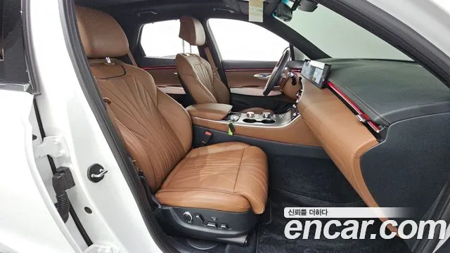Genesis GV70 — Фото автомобиля 16
