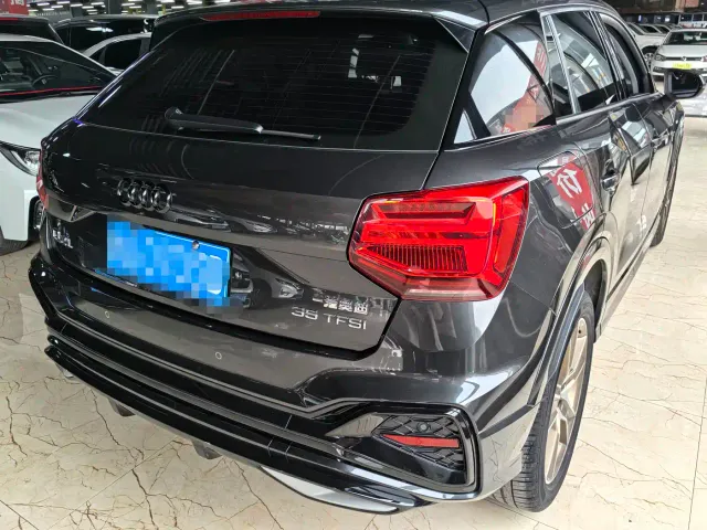 Audi Q2L — Фото автомобиля 6