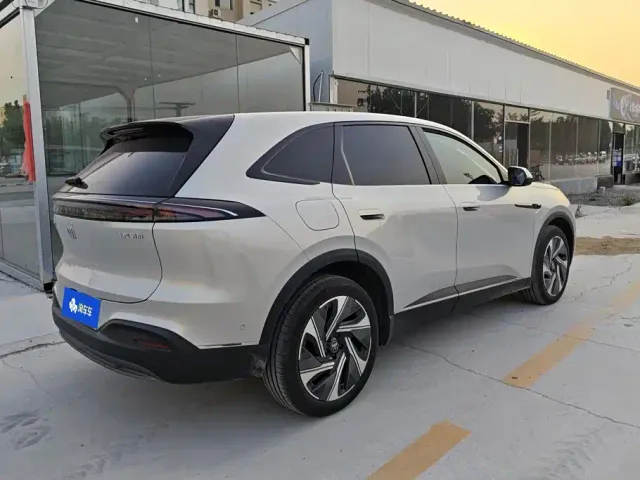 Buick Zhijing E7 — Фото автомобиля 3
