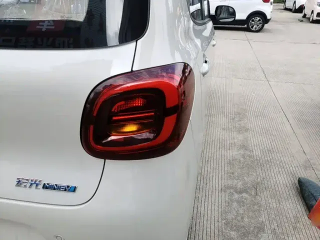 Wuling Hongguang Mini EV — Фото автомобиля 7