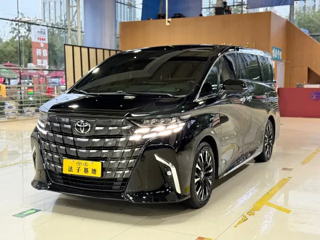 Toyota Alphard — Фото автомобиля 4