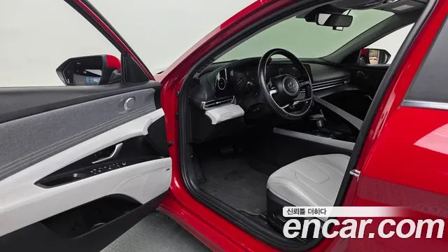 Hyundai Avante CN7 — Фото автомобиля 10