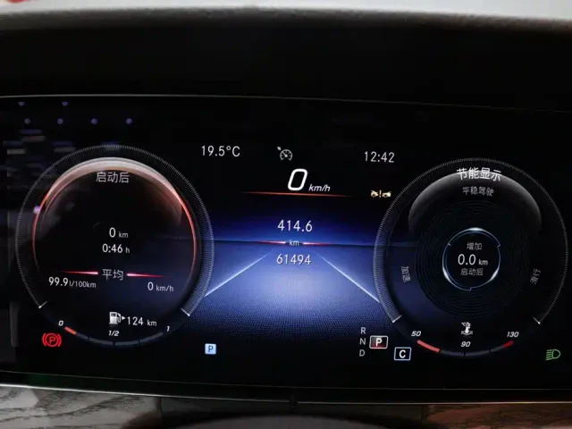 Mercedes-Benz E-Class — Фото автомобиля 18