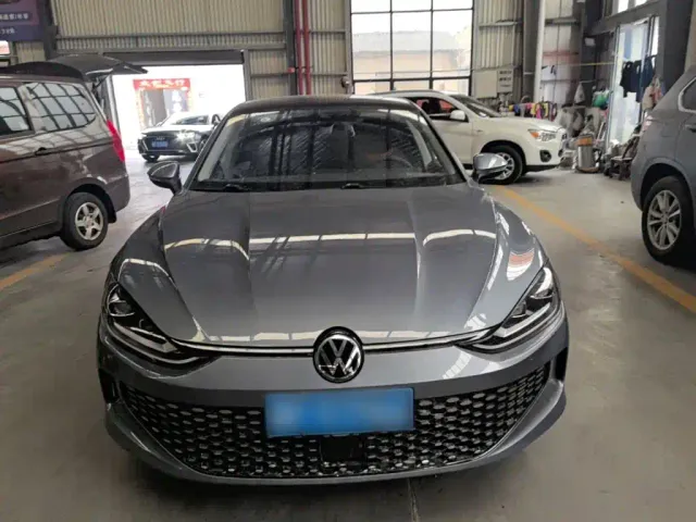 Volkswagen Lamando — Фото автомобиля 2