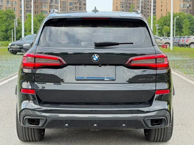 BMW X5 — Фото автомобиля 4
