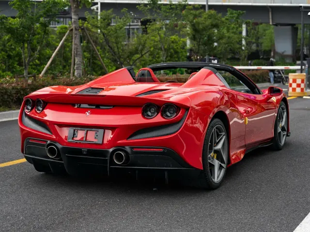 Ferrari F8 — Фото автомобиля 10