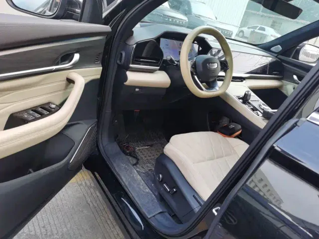 Geely Xingyue L — Фото автомобиля 11