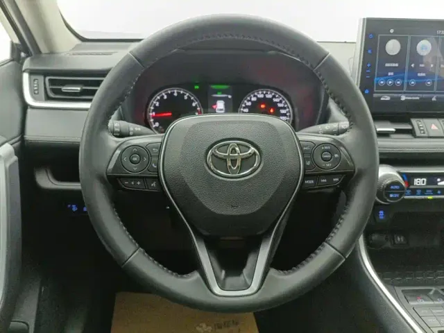 Toyota Wildlander — Фото автомобиля 15