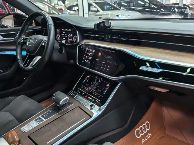 Audi A6L — Фото автомобиля 14