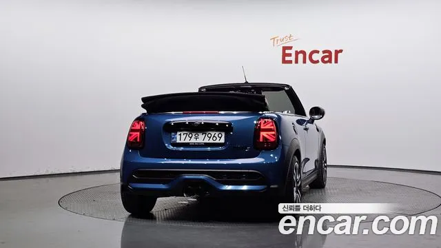Mini Cooper Convertible — Фото автомобиля 4