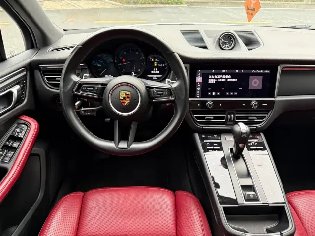 Porsche Macan — Фото автомобиля 13