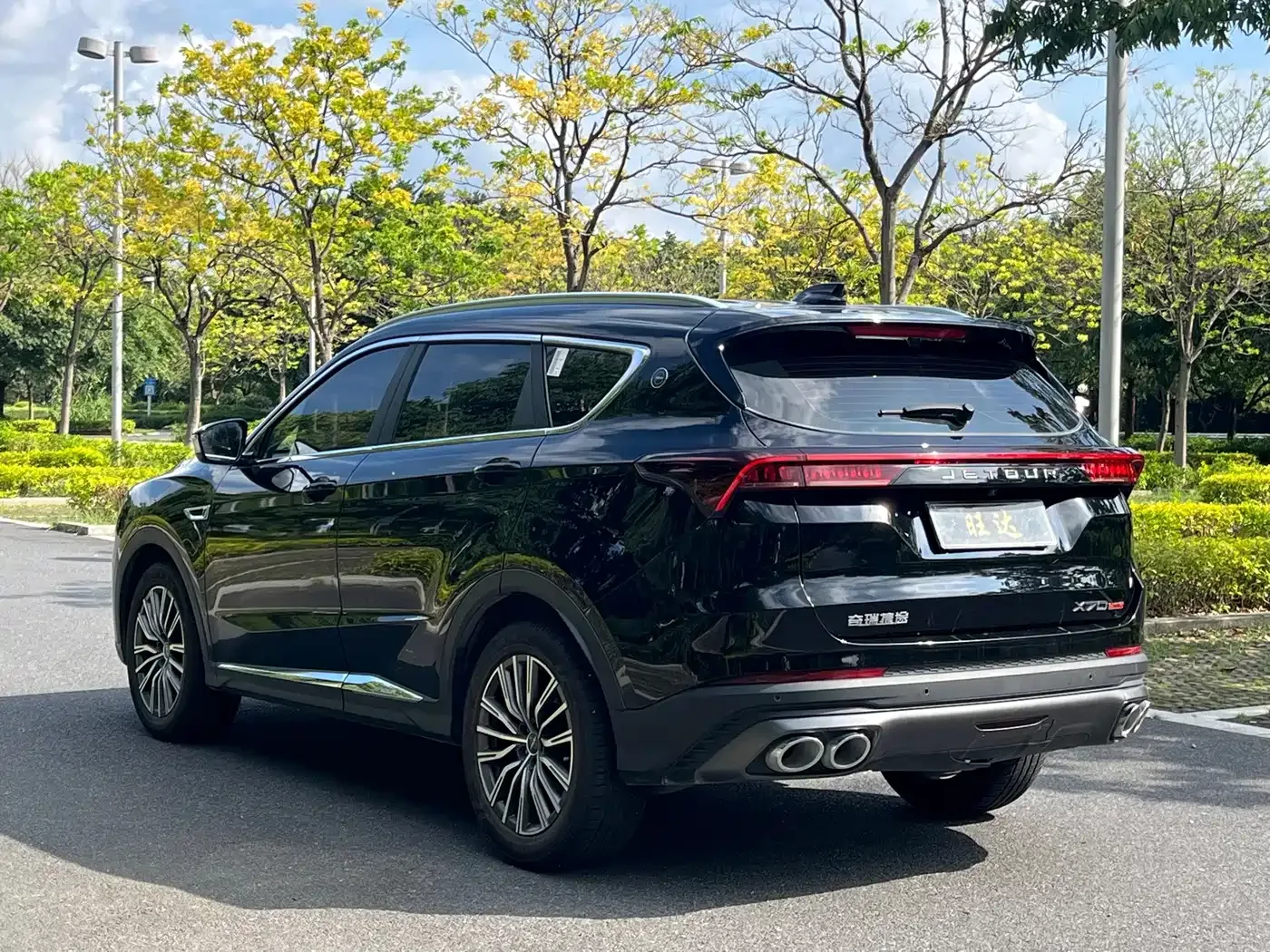 Jetour Jetour X70 PLUS 2023 1.5T DCT Warrior PLUS 5-seater — Фото автомобиля 8